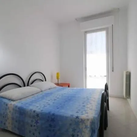 Apartment Grazioso 2oo Metri Dal Mare *